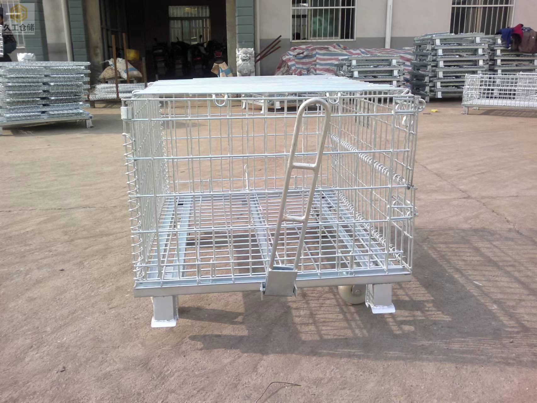 牵引仓储笼，移动仓储笼，脚轮仓储笼有什么特点？南京仓储笼厂家-久工仓储来为大家分析！