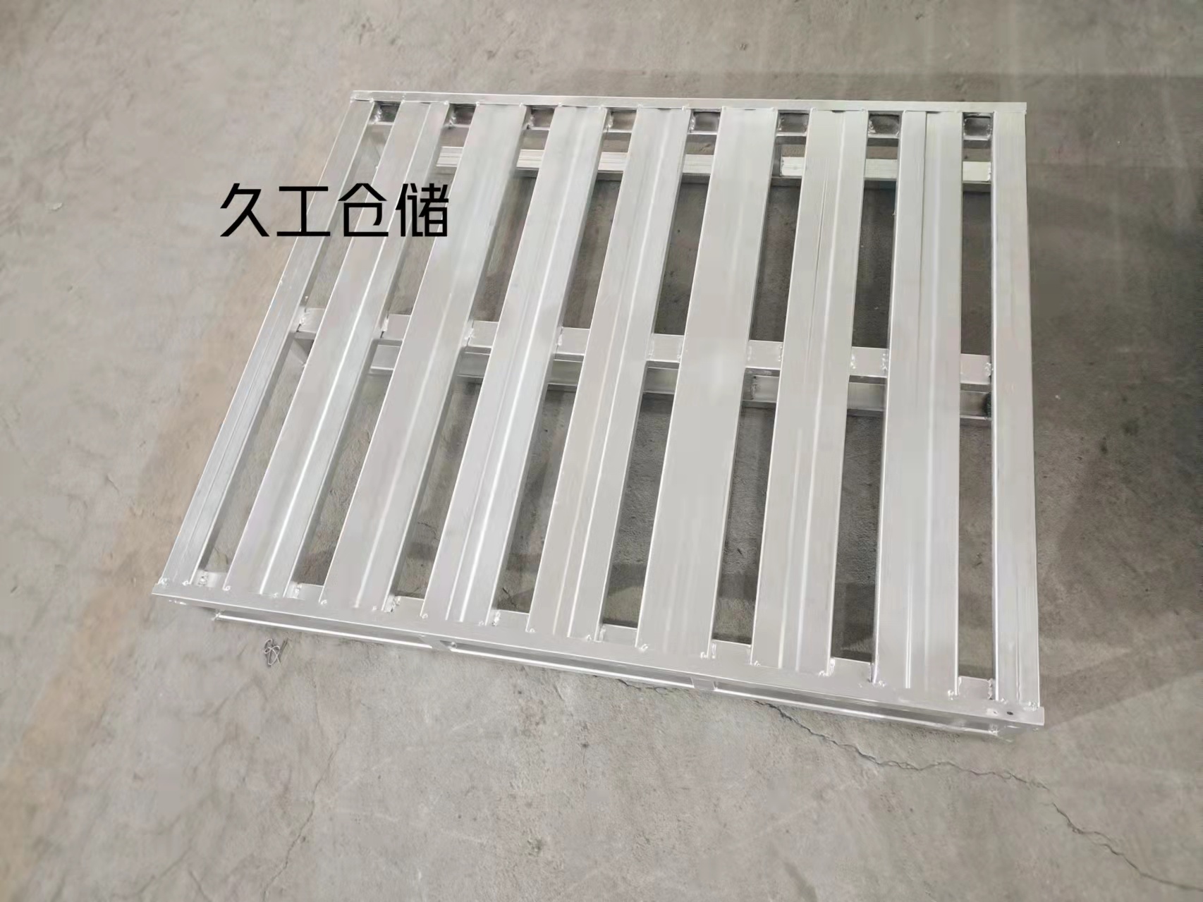 钢制托盘非标定制-久工仓储设备