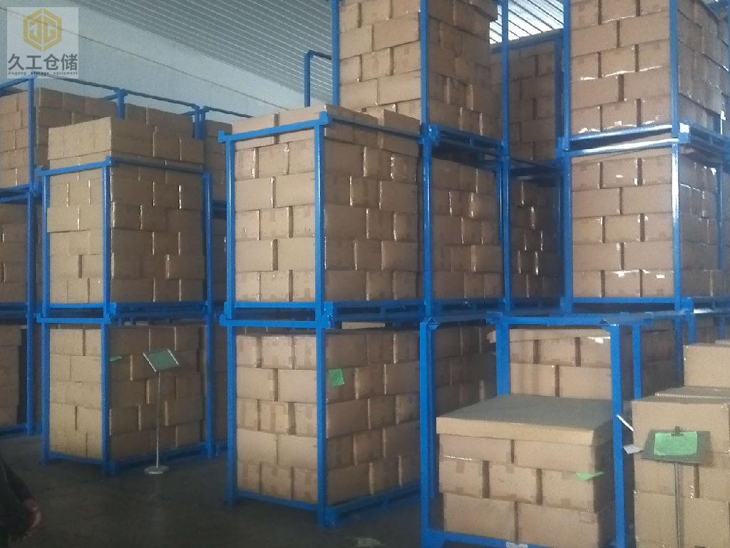 堆垛架有什么运用及特点？南京巧固架堆垛架厂家-久工仓储设备